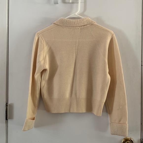 Pierre Cardin beige ivory wool cardigan with pearl buttons, collar and cuffs - Picture 7 of 8